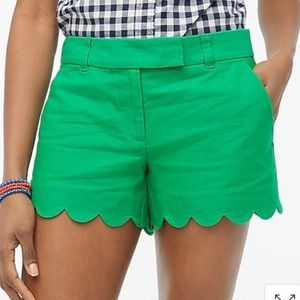 J. Crew kelly green linen-cotton scalloped hem short size 4 (4” inseam)